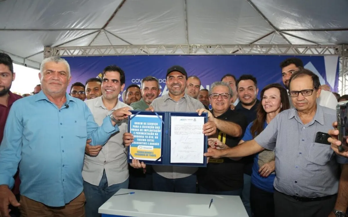 Assinatura de acordo pela TO-010 em Araguatins